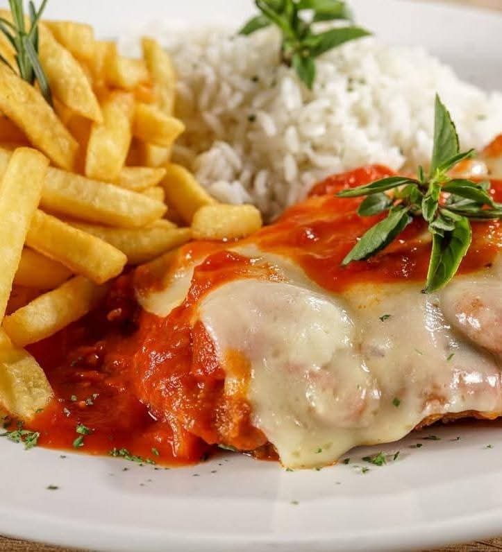 Parmegiana de Frango c/ Feijão M